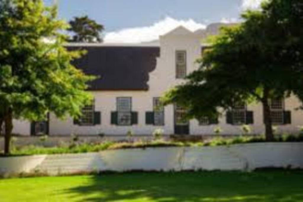 The Paragon Solo Modern Deluxe Central To Le Cap Extérieur photo